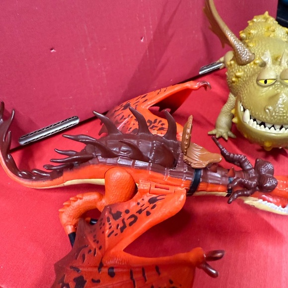 How to Train Your Dragon plus Green Orange Purple Dragon Action Figures Playset - Picture 8 of 16